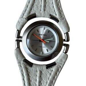 Vintage Diesel Women's Watch Swivel Face Leather Band. DZ 5034 340605 Works 6"